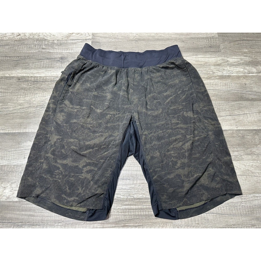Lululemon THE Linerless Shorts‎ Men's Sz M Olive Green Black Camo Athletic 11.5"